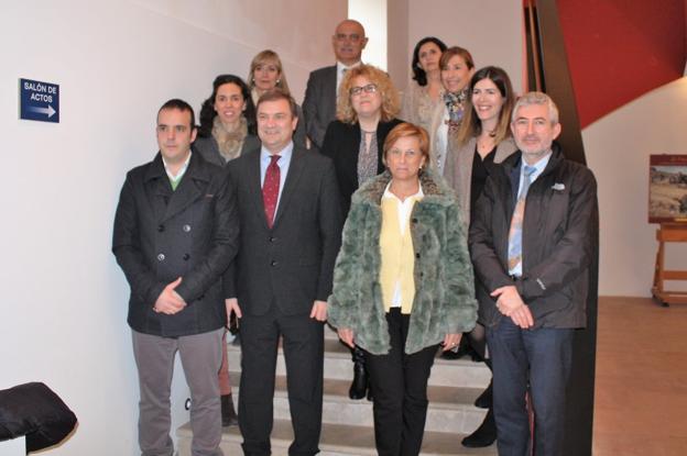 Los integrantes del Consejo, antes de comenzar la reunión. :: 