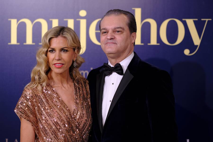 El presentador Ramón García, con su mujer en la alfombra roja.