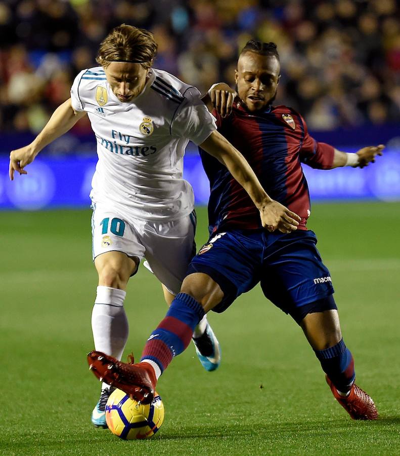 Los blancos empataron con el Levante como ya ocurrió en el Santiago Bernabéu.