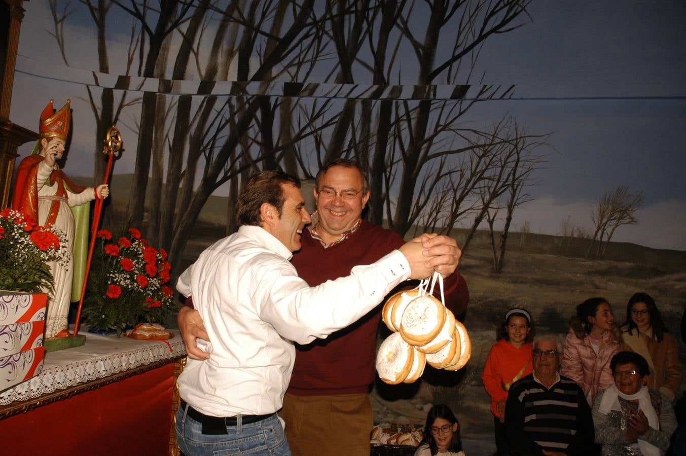 Cornago celebra San Blas con actos religiosos y subasta de roscos