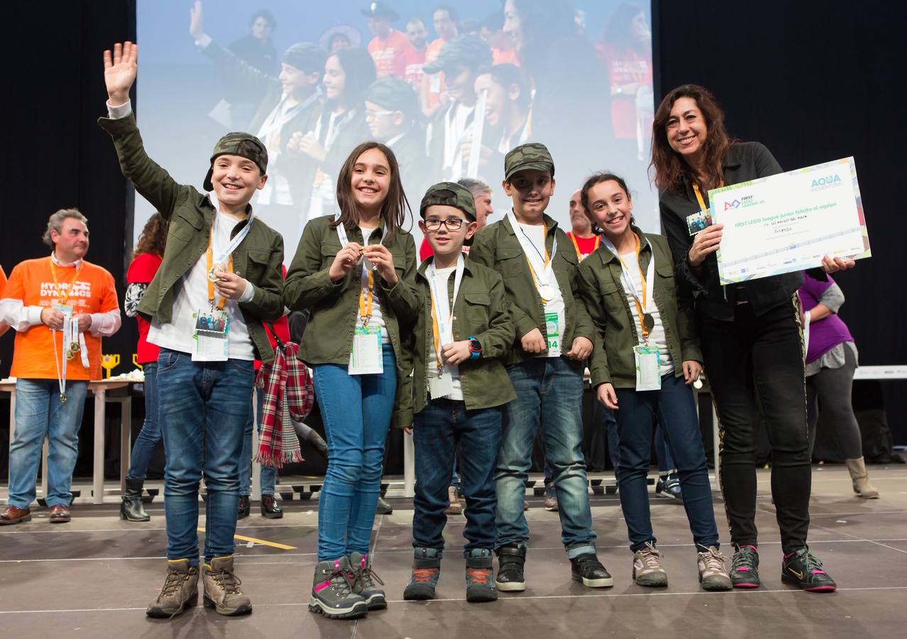 Los equipos GRAT-Anunciata de La Anunciata de Tudela, CIA Compañía de Ingenieros Adolescentes de La Enseñanza de Logroño y Los Acuáticos del colegio San Lorenzo de Ezcaray han obtenido plaza en Gran Final Nacional