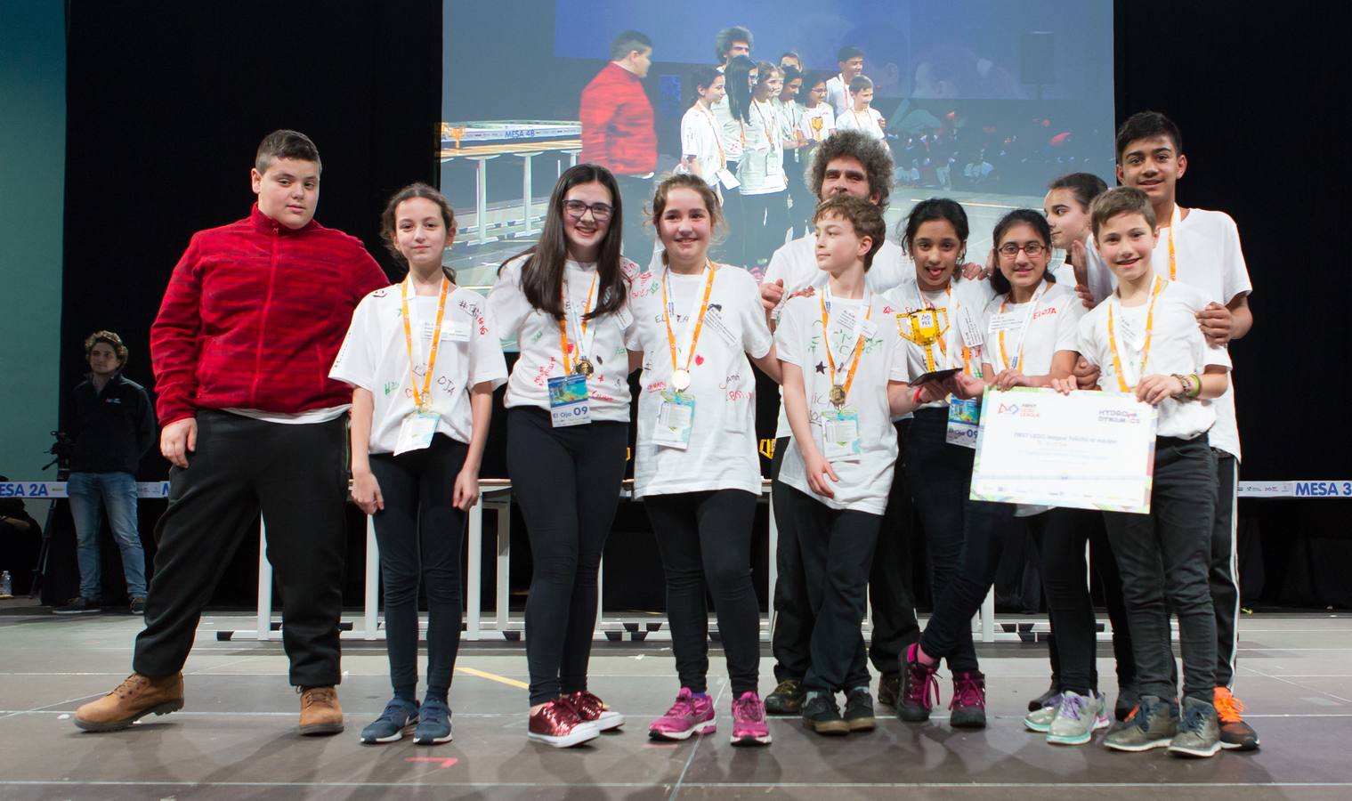 Los equipos GRAT-Anunciata de La Anunciata de Tudela, CIA Compañía de Ingenieros Adolescentes de La Enseñanza de Logroño y Los Acuáticos del colegio San Lorenzo de Ezcaray han obtenido plaza en Gran Final Nacional