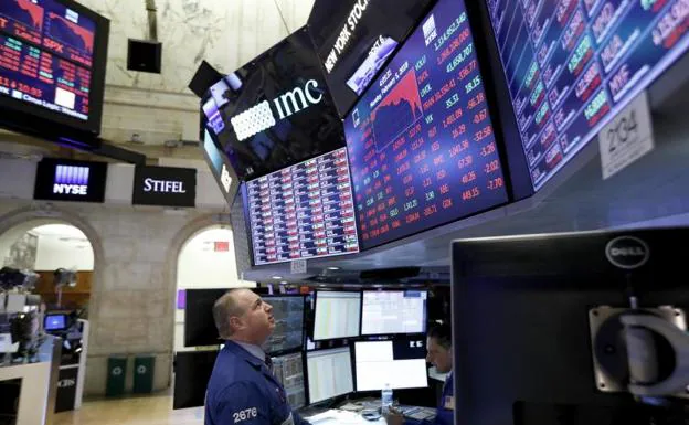 El Dow Jones cae un 4,60% y registra la mayor pérdida en puntos de su historia