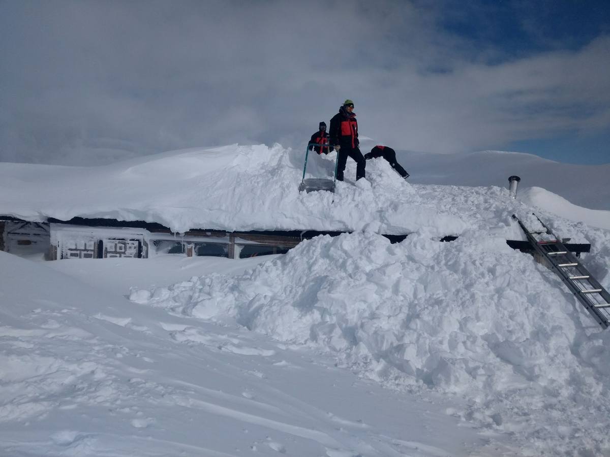 El temporal de nieve nos ha dejado una imagen única de la estación de esquí