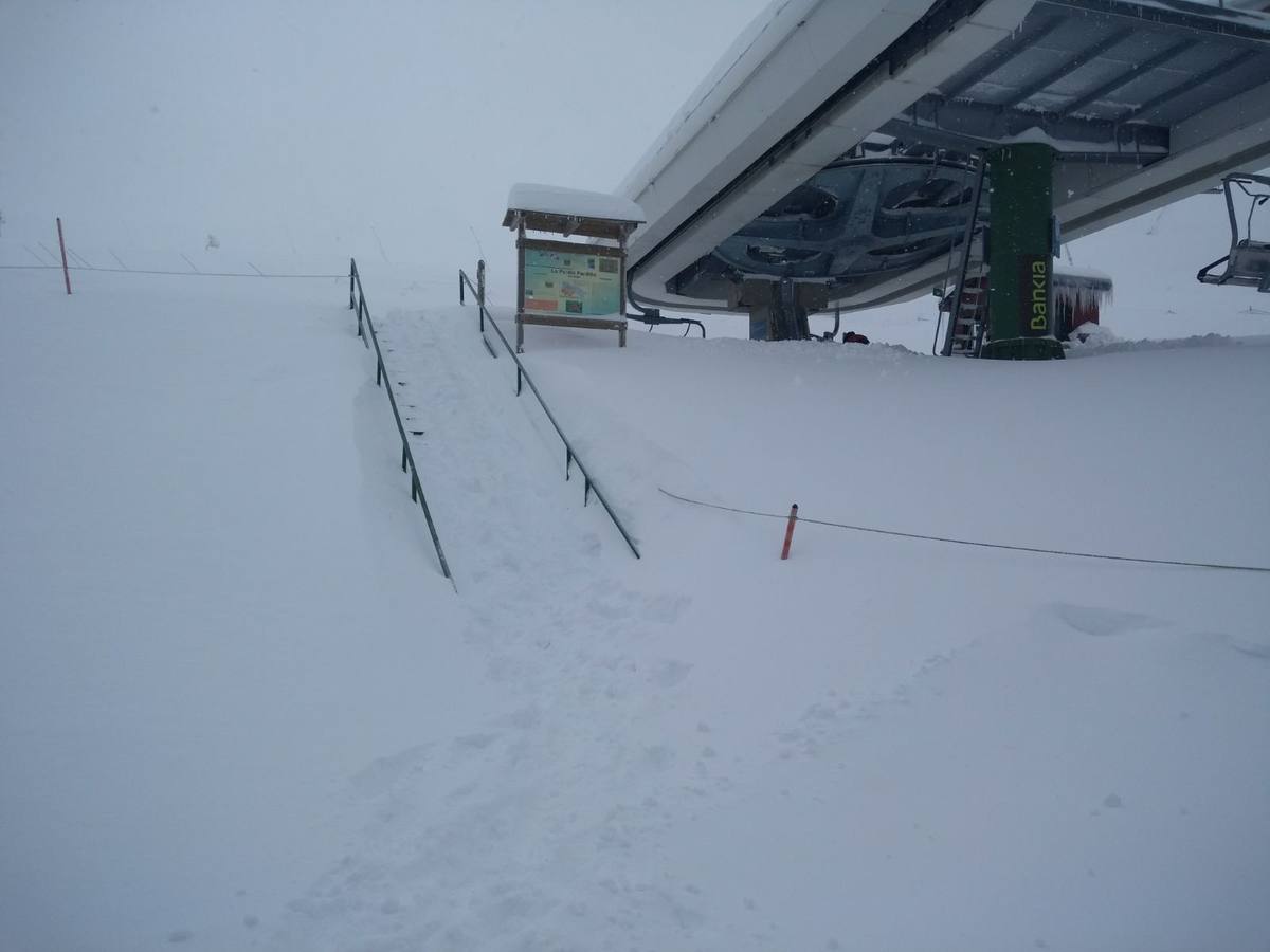 El temporal de nieve nos ha dejado una imagen única de la estación de esquí