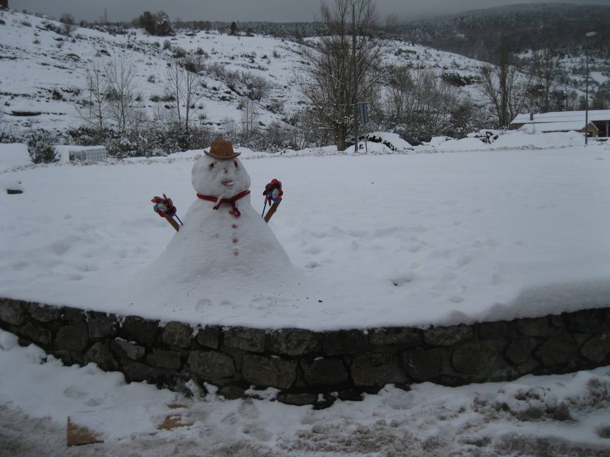 La nieve y el hielo cubren La Rioja