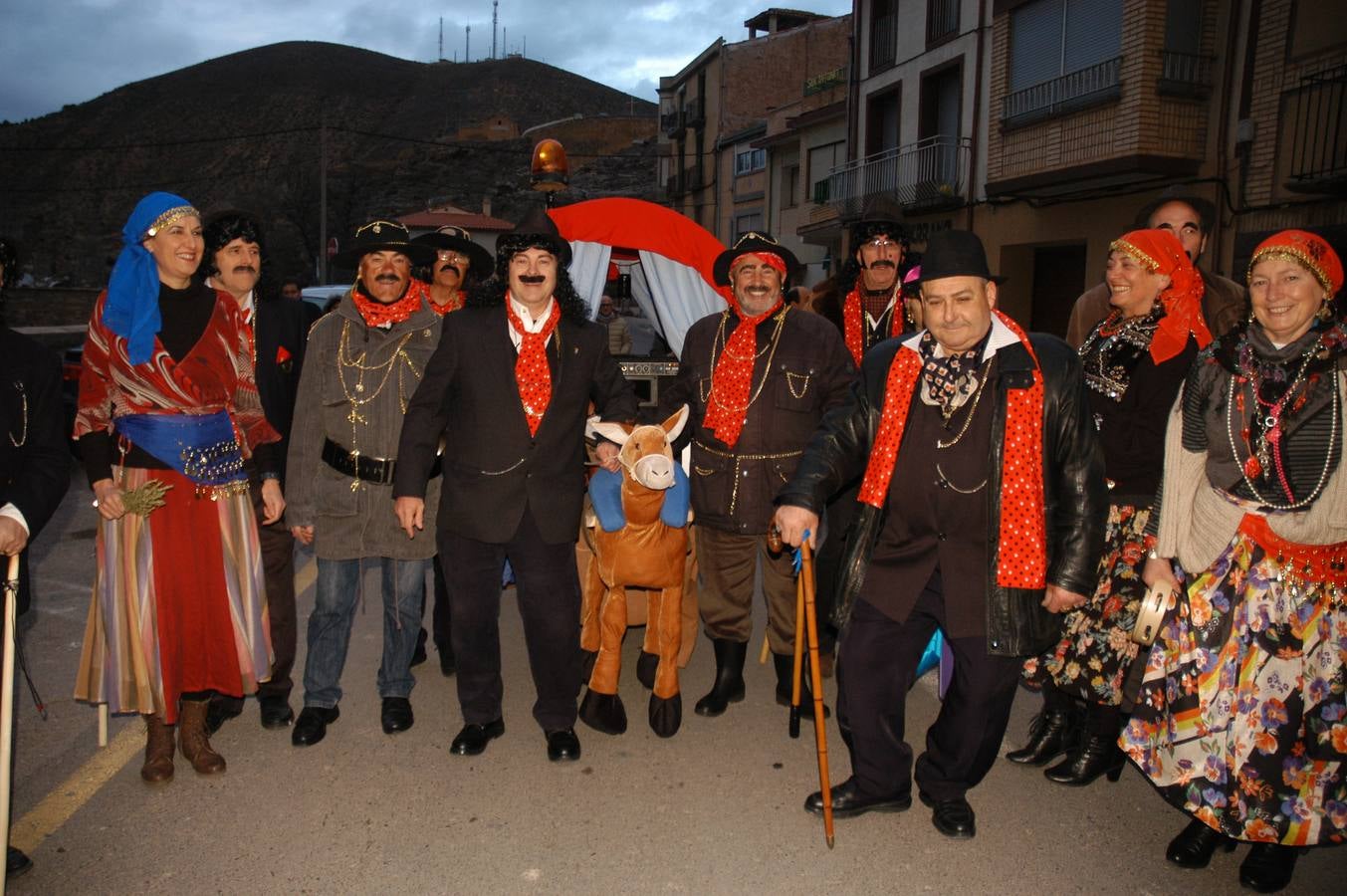 Cervera disfrutó de su desfile de Carnaval, que comenzó con un ligero retraso y del que todos disfrutaron