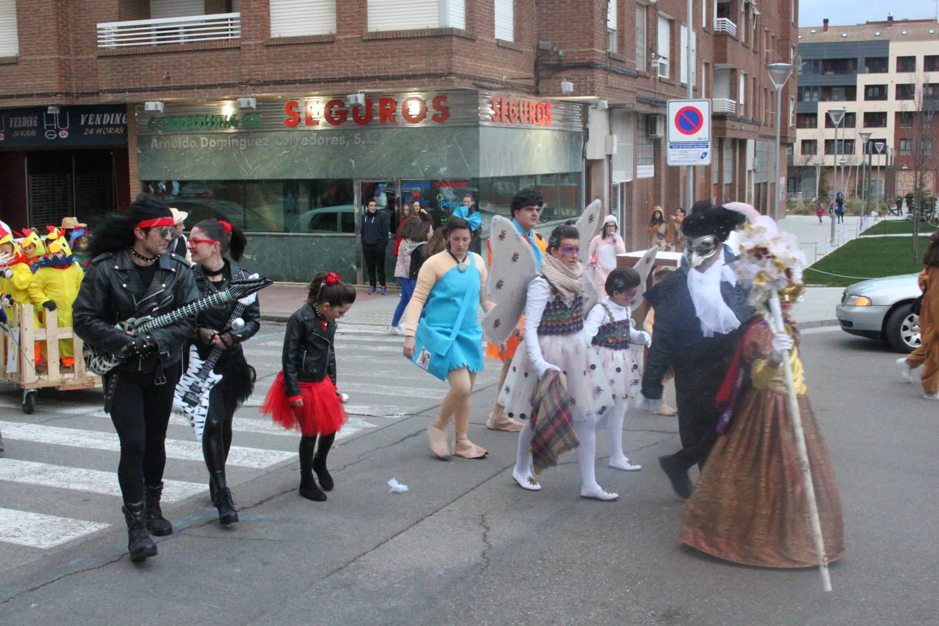 Disfraces de todo tipo y mucha diversión en los carnavales de Arnedo.