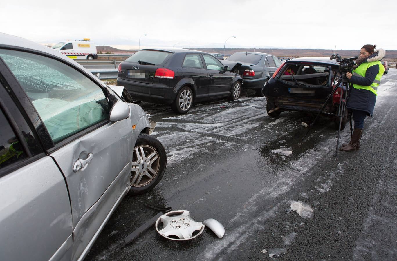 Una treintena de coches, afectados en un siniestro que dejó una veintena de heridos leves