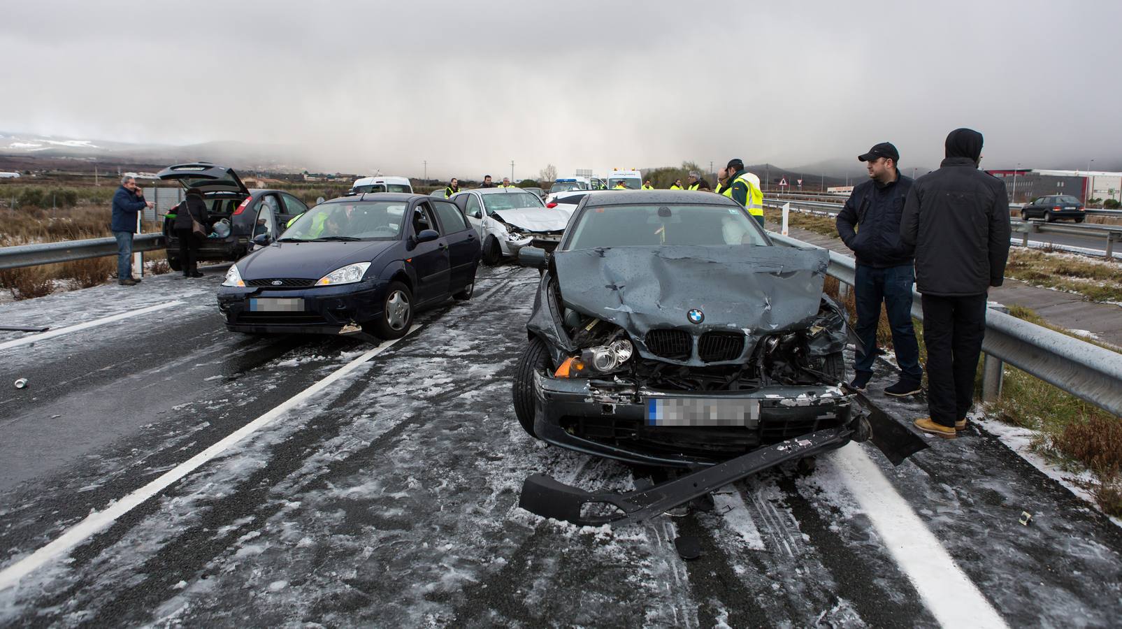 Una treintena de coches, afectados en un siniestro que dejó una veintena de heridos leves