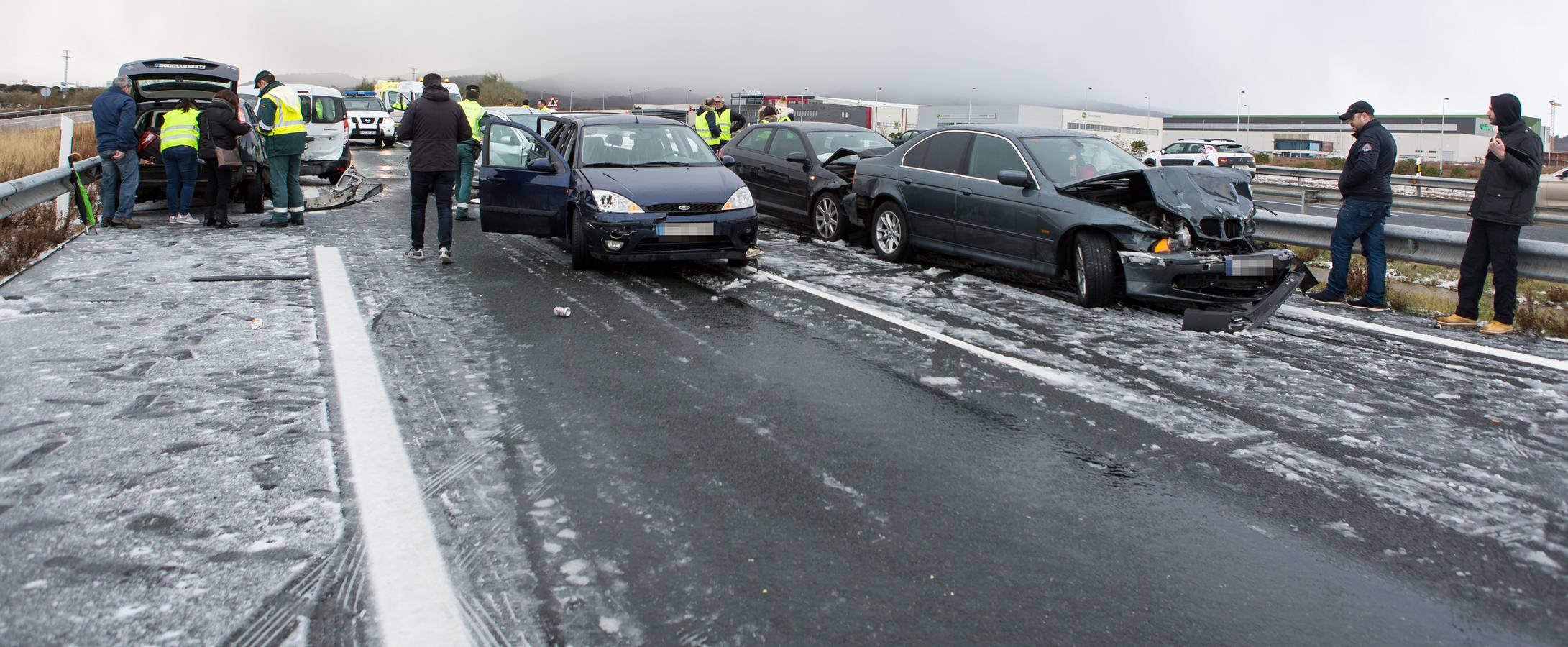 Una treintena de coches, afectados en un siniestro que dejó una veintena de heridos leves