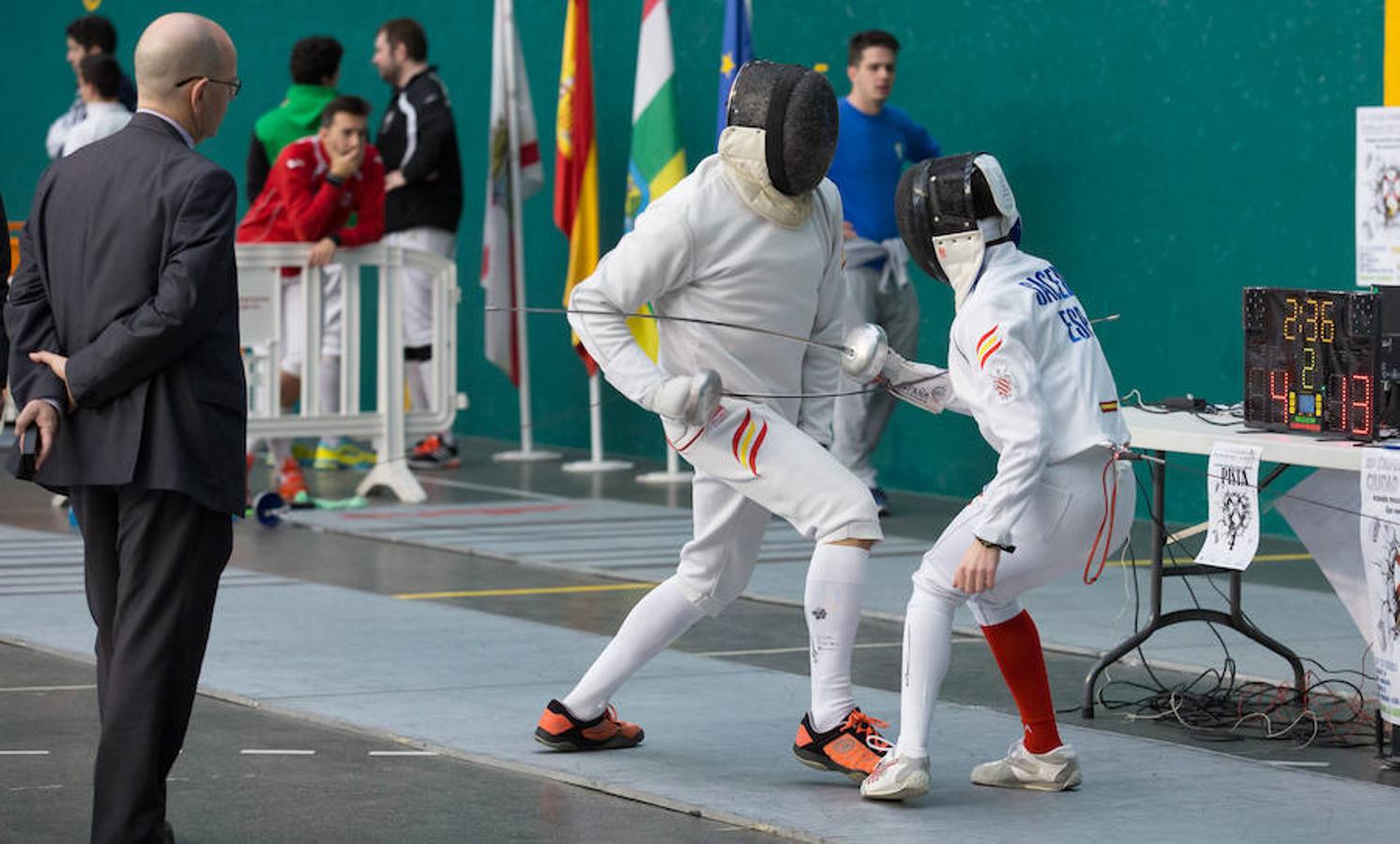 Imágenes correspondientes al Torneo Internacional Ciudad de Logroño que se celebra este fin de semana en el Polideportivo de Las Gaunas de Logroño. En categoría oro, el campeón ha sido el Burgos mientras que en la de plata, el éxito ha sido para el Olimpo de Madrid.