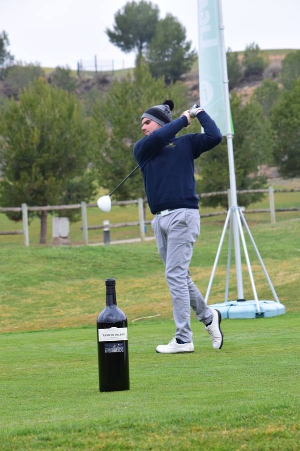 Los participantes en el primer torneo de la Liga de Golf y Vino disfrutaron de una estupenda jornada.