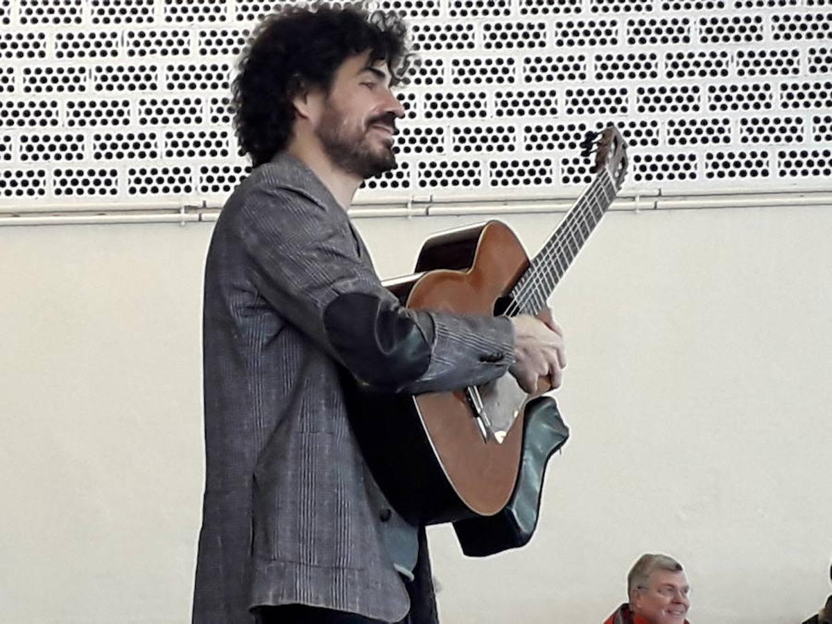 ´ablo Sáinz Villegas emplea la música para hablar de valores y emocione en los colegios de Logroño y Calahorra