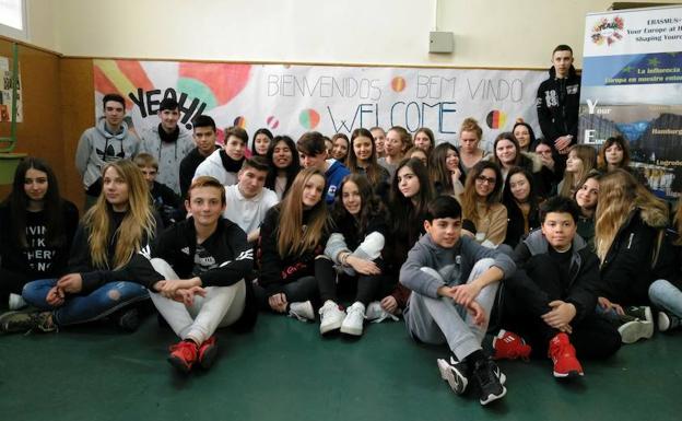 Alumnos de Salesianos-Los Boscos en la charla enmarcada dentro del proyecto Erasmus+. 