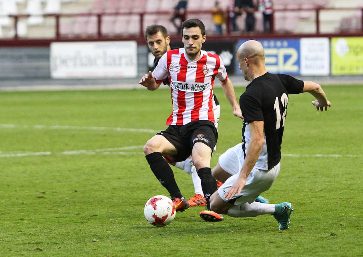 Un triunfo balsámico y con suspense. La UDL superó el domingo al Tudelano (2-1) y se queda a dos puntos del 'play off' de ascenso. Tres puntos llenos de intensidad e incertidumbre en los últimos compases de un partido que rompe con la dinámica precedente.