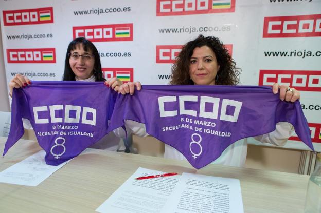 Belén Jiménez y Susana García anunciaron que el colectivo se suma a la huelga del 8M. :: sonia tercero 