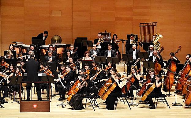 Concierto de la sinfónica riojana con motivo de las bodas de plata de su creación. 