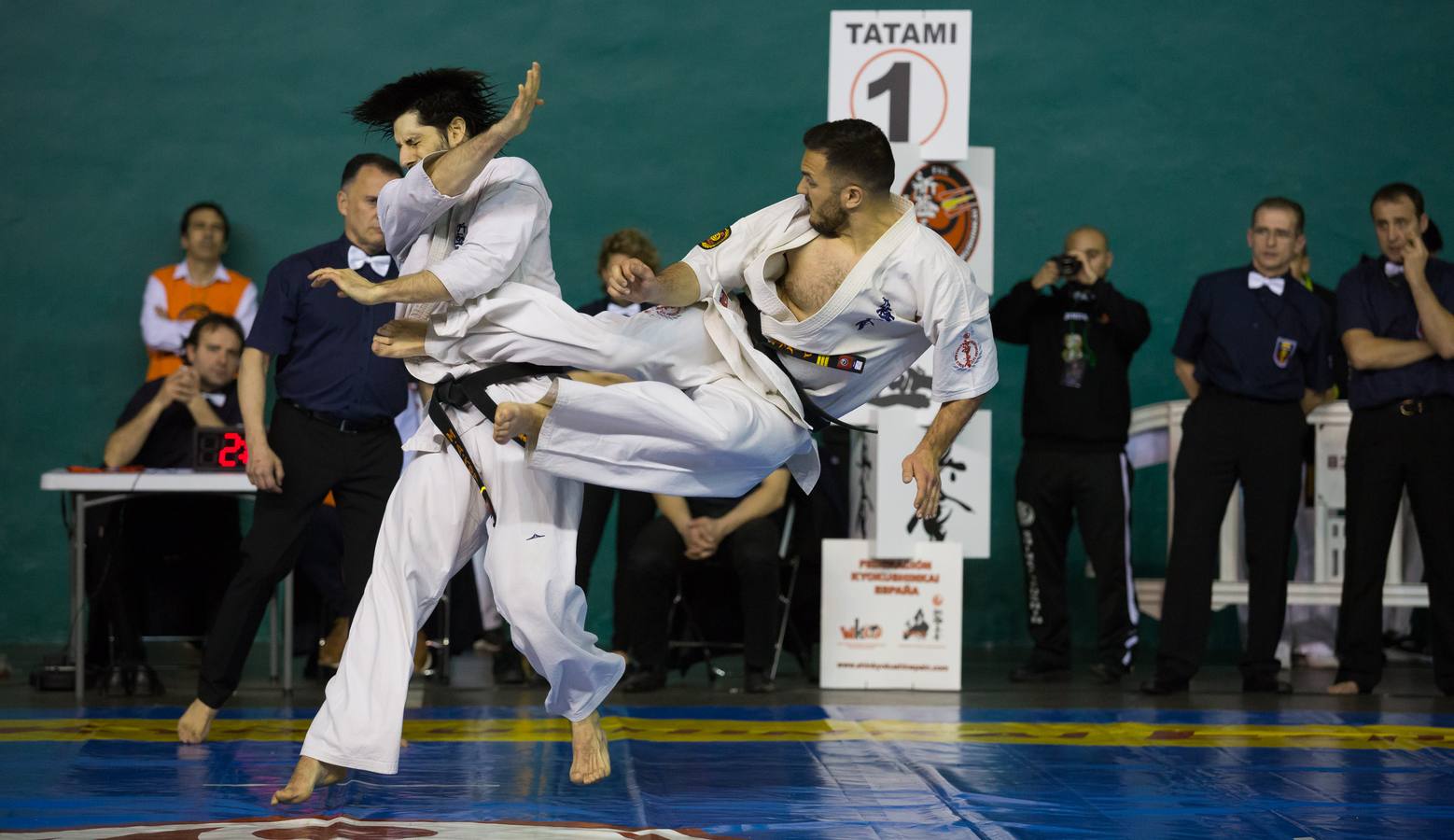 Más de 200 karatekas participaron ayer en el Campeonato de España de shinkyokushinkai.