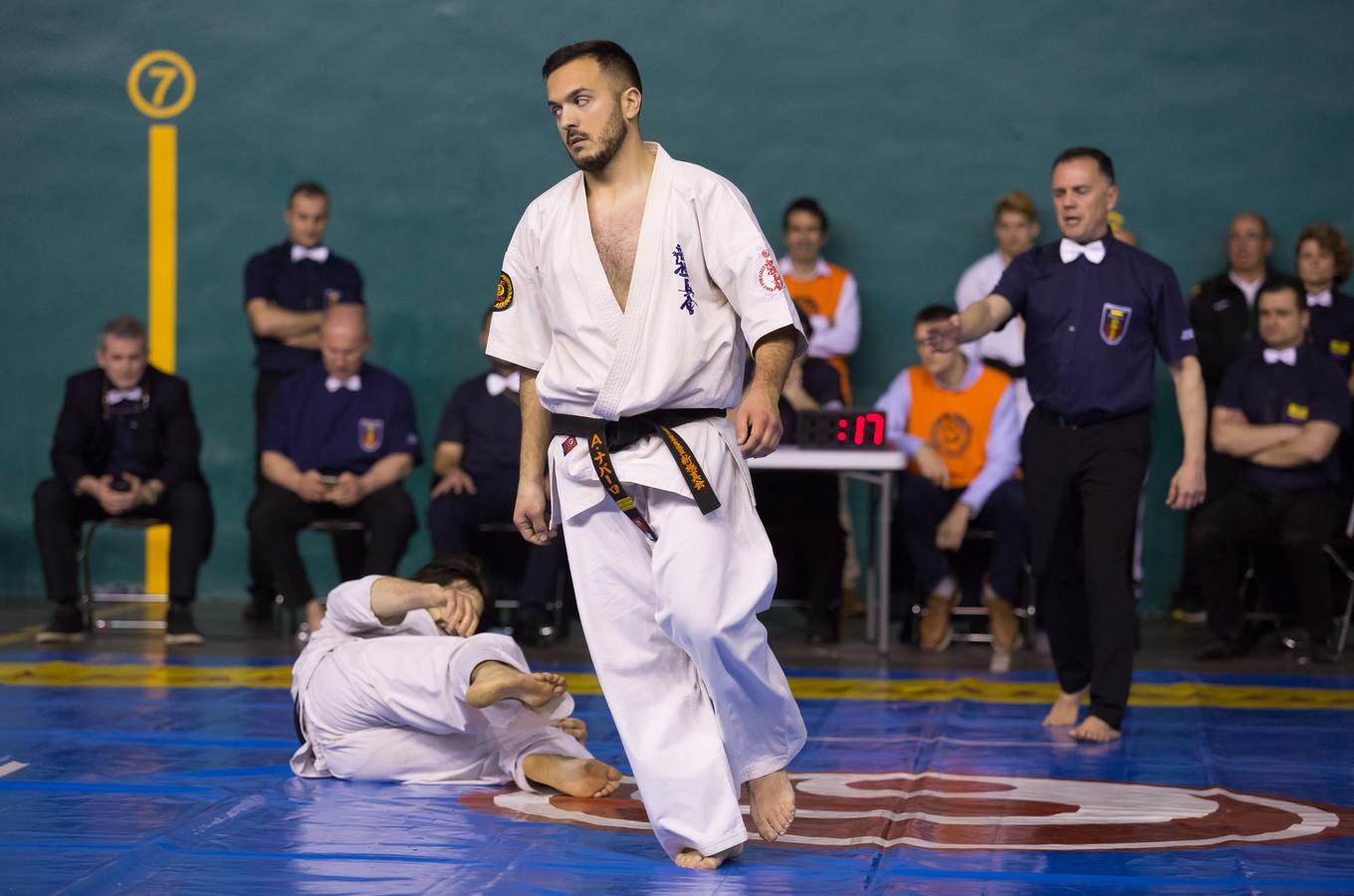 Más de 200 karatekas participaron ayer en el Campeonato de España de shinkyokushinkai.