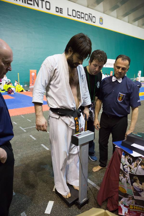 Más de 200 karatekas participaron ayer en el Campeonato de España de shinkyokushinkai.