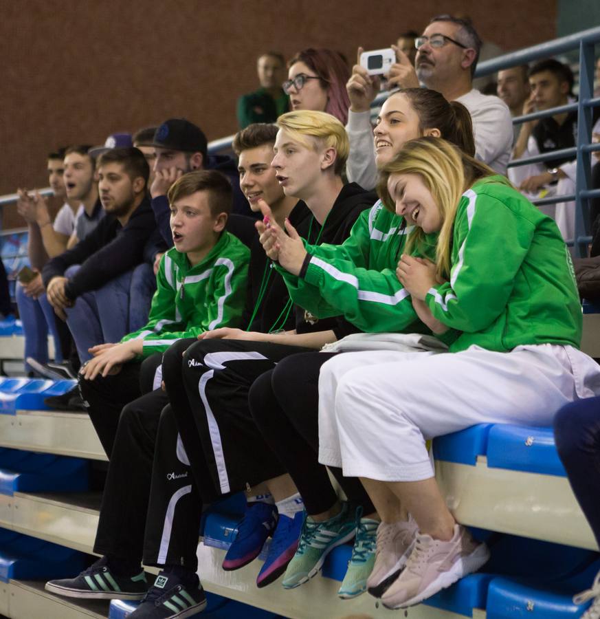 Más de 200 karatekas participaron ayer en el Campeonato de España de shinkyokushinkai.