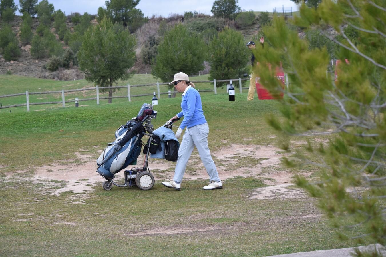 Los jugadores disfrutaron de un gran día en el egundo torneo de la Liga de Golf y Vino organizada por lomejordelvinoderioja.