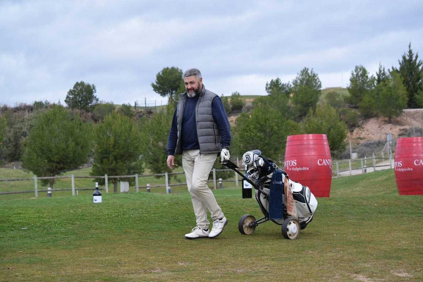 Los jugadores disfrutaron de un gran día en el egundo torneo de la Liga de Golf y Vino organizada por lomejordelvinoderioja.