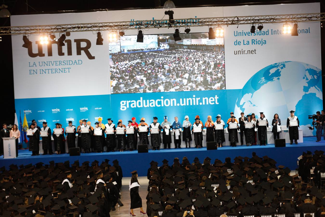 Fotos: La UNIR congrega a 4.000 personas en su primera gala de graduación en Ecuador
