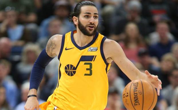 Ricky Rubio controla el balón. 