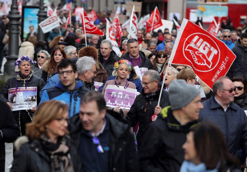 Madrid, Barcelona, Bilbao, San Sebastián, Vigo... protestan en las calles por el insuficiente alza del 0,25% y piden que estas ayudas se revaloricen en función del IPC