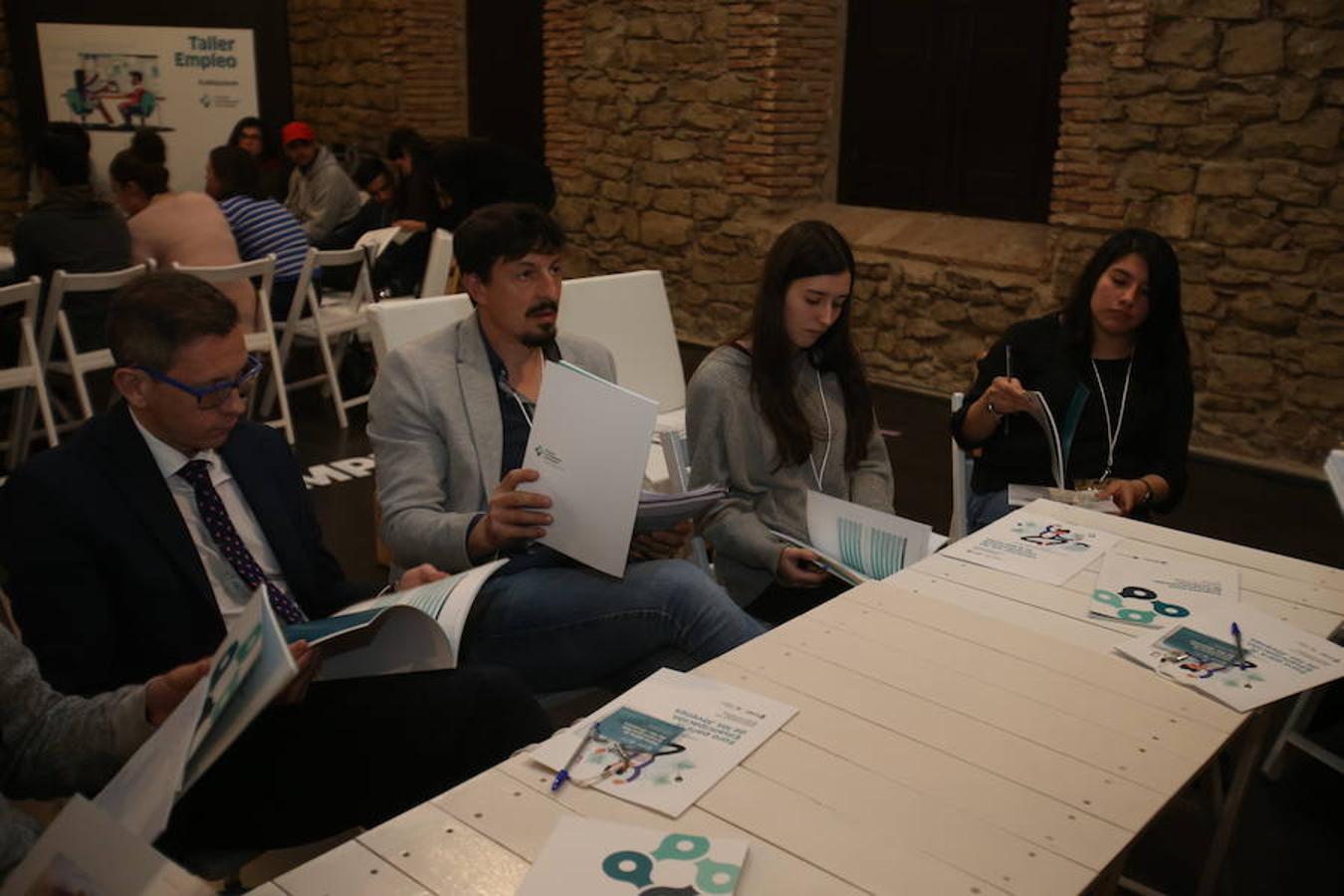 El Foro por la Emancipación ha celebrado esta tarde varios talleres dirigidos a los jóvenes como el de familia, educación, emprendimiento/empleo y vivienda