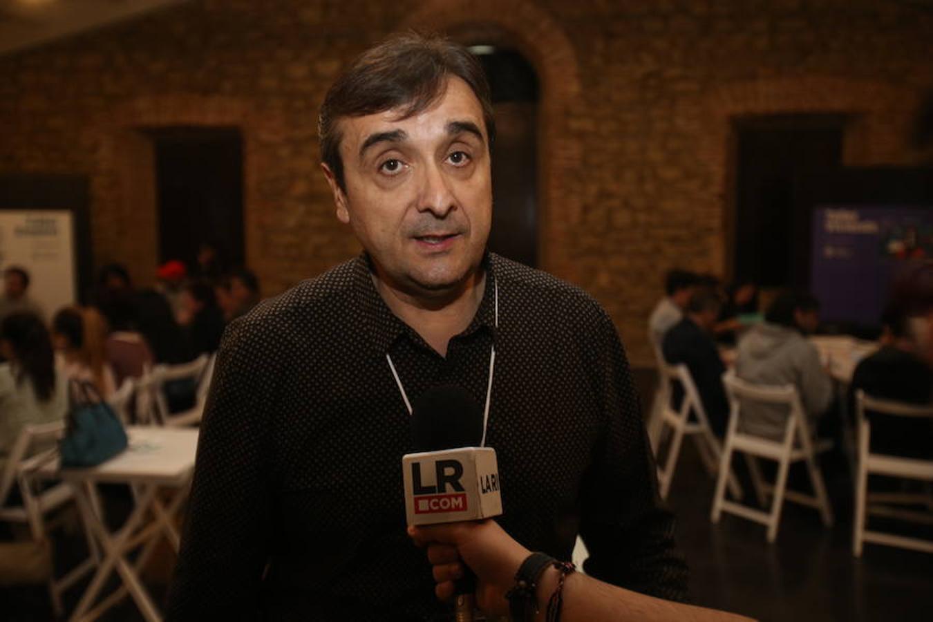 El Foro por la Emancipación ha celebrado esta tarde varios talleres dirigidos a los jóvenes como el de familia, educación, emprendimiento/empleo y vivienda