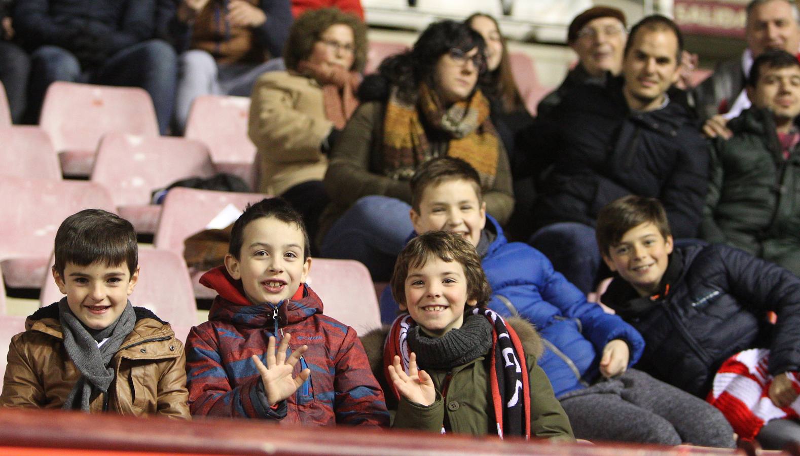 Imágenes del partido disputado en Las Gaunas, que concluyó con victoria de la UD Logroñés por 2-0.