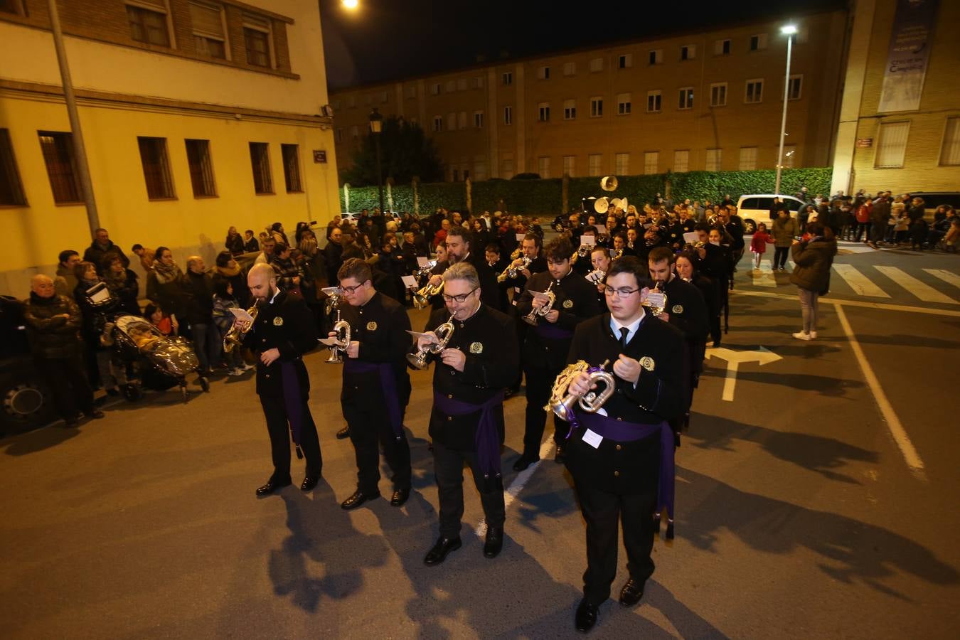 Fotos: Semana Santa: El viacrucis de Jesús Cautivo en Logroño