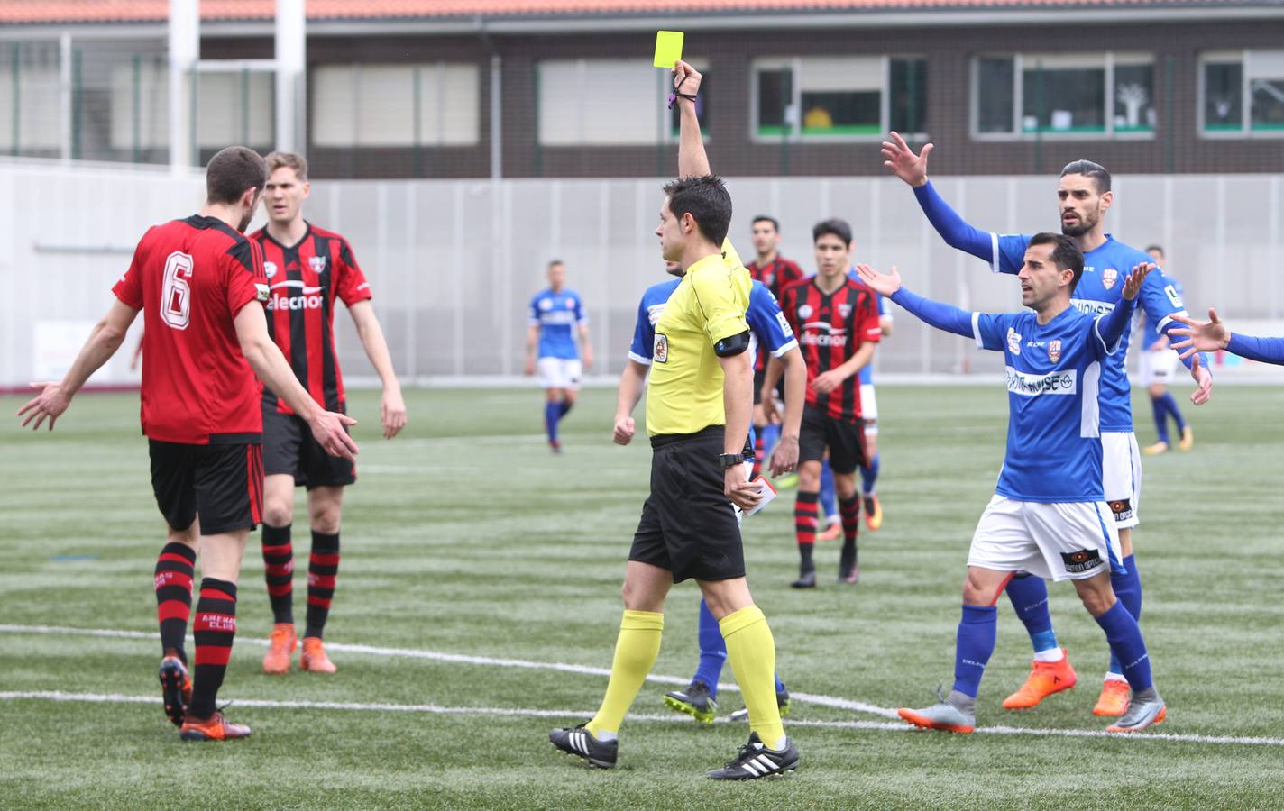 La UDL logró un insuficiente empate sin goles ante el Arenas