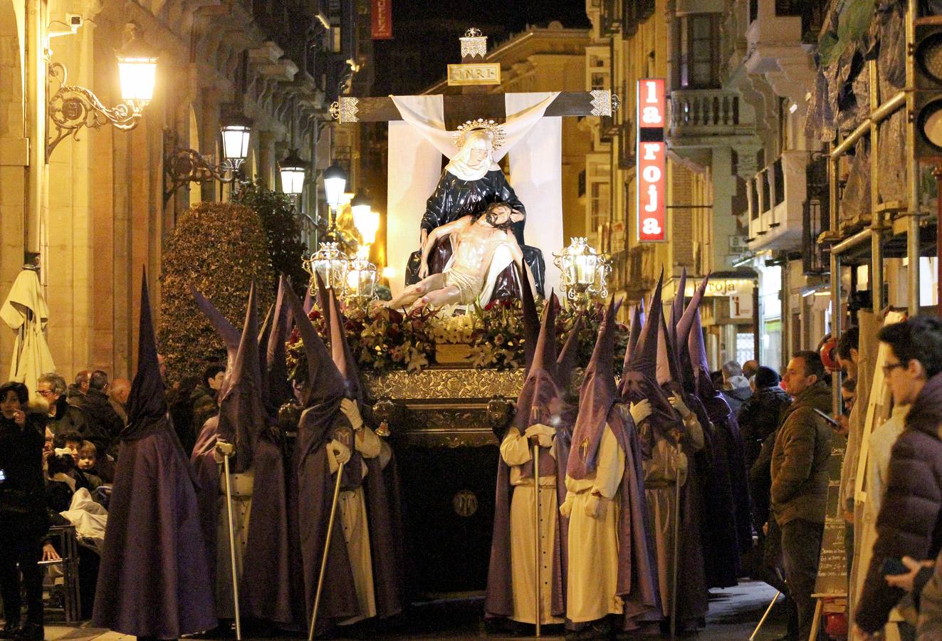 Fotos: Semana Santa de Logroño 2018: Procesión del Santo Entierro en Viernes Santo