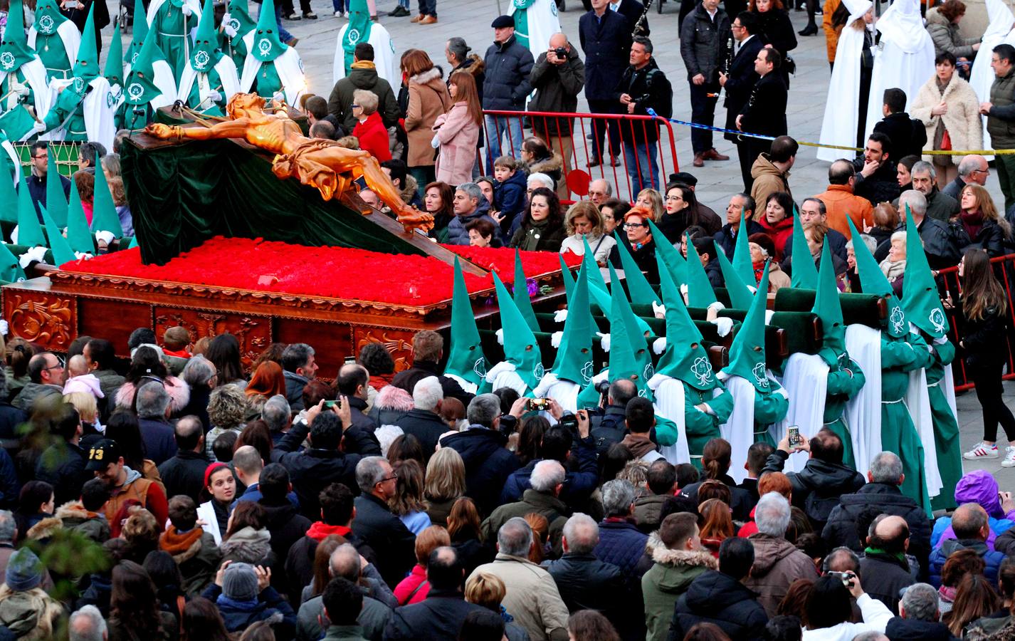 Fotos: Semana Santa de Logroño 2018: Procesión del Santo Entierro en Viernes Santo