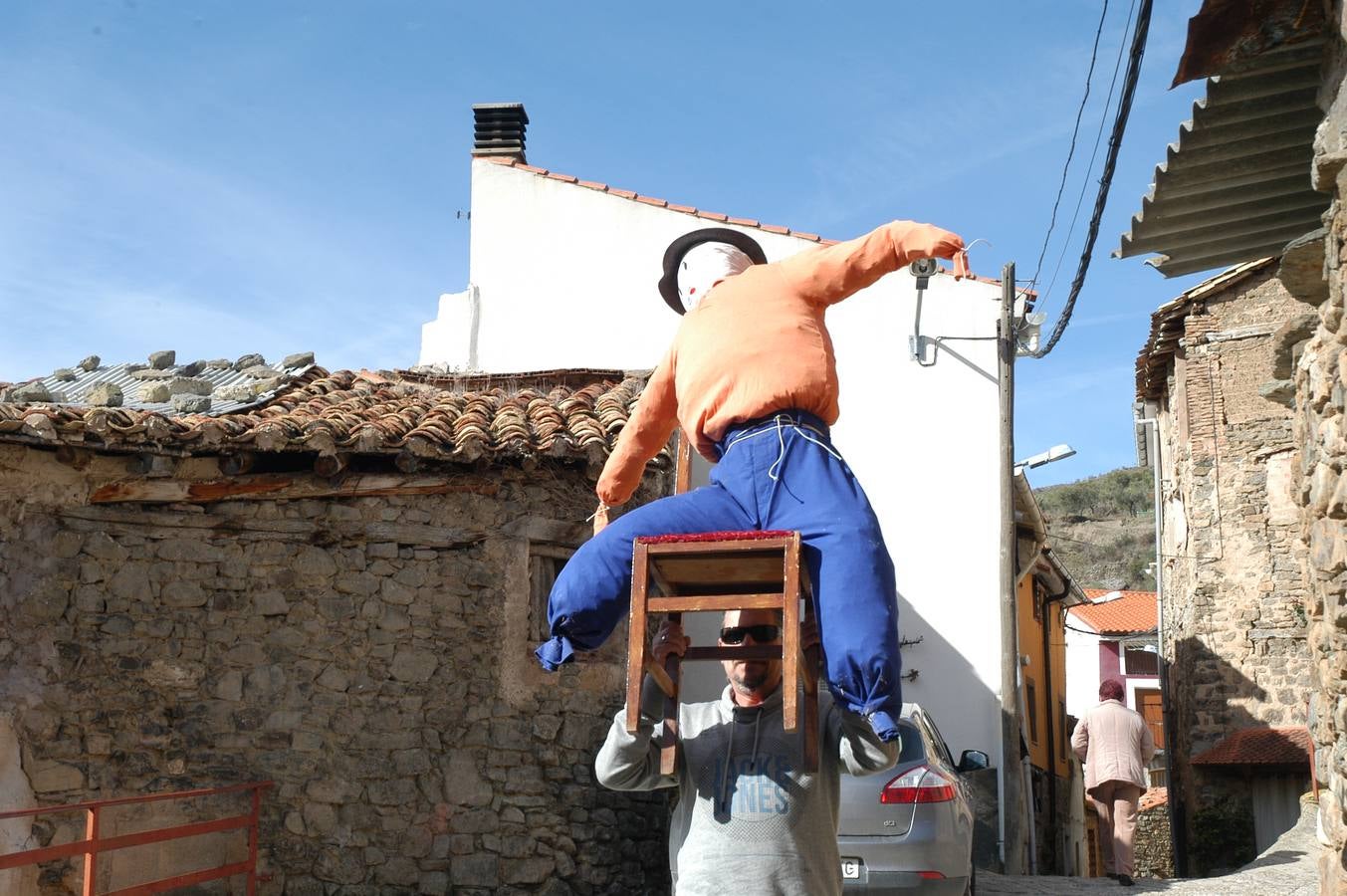 Fotos: Quema de Judas en Cornago y Valdeperillo