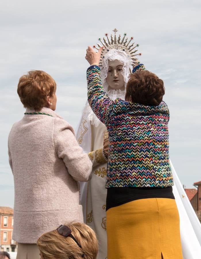 Fotos: Procesión del Encuentro en Santo Domingo de la Calzada