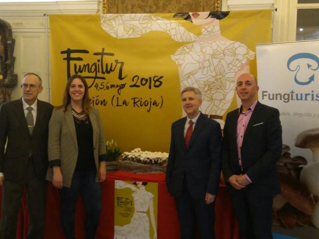 Presentación de la VI Feria Fungitur ayer en el Centro Riojano de Madrid. :: l.r.
