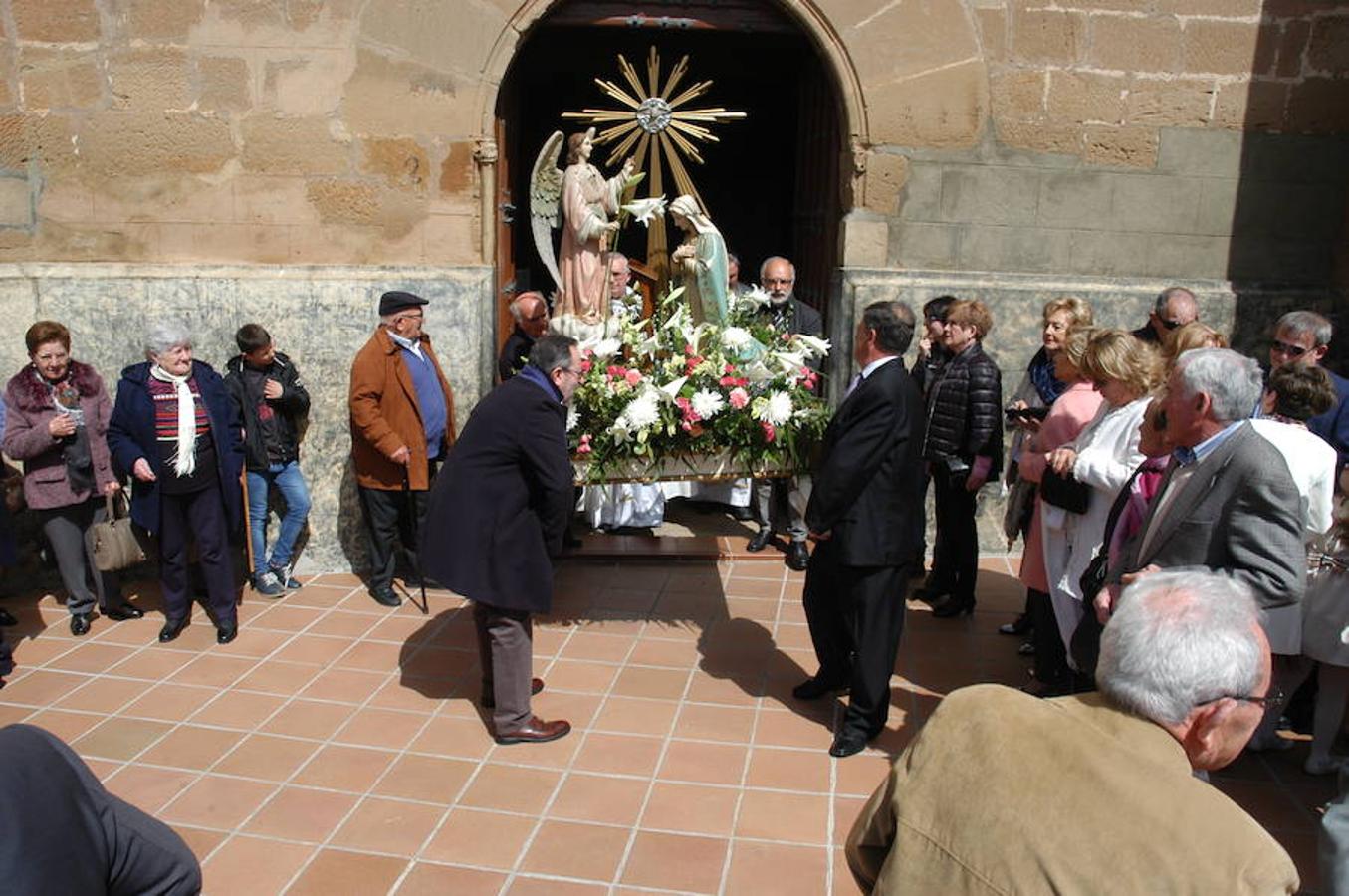Imágenes de la procesión de la Virgen de la Anunciación con motivo del día grande de las fiestas patronales de El Villar de Arnedo.
