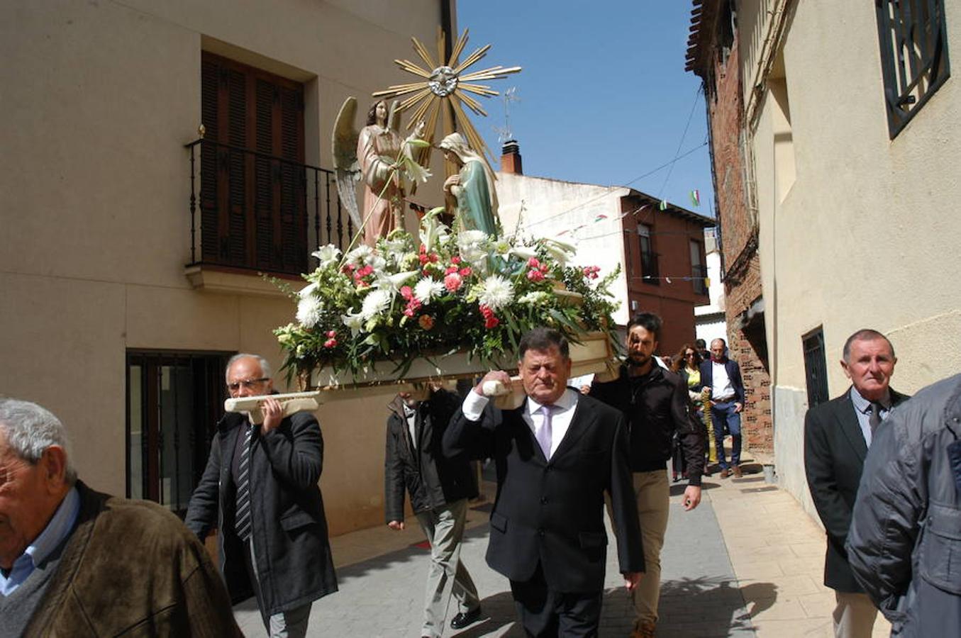 Imágenes de la procesión de la Virgen de la Anunciación con motivo del día grande de las fiestas patronales de El Villar de Arnedo.