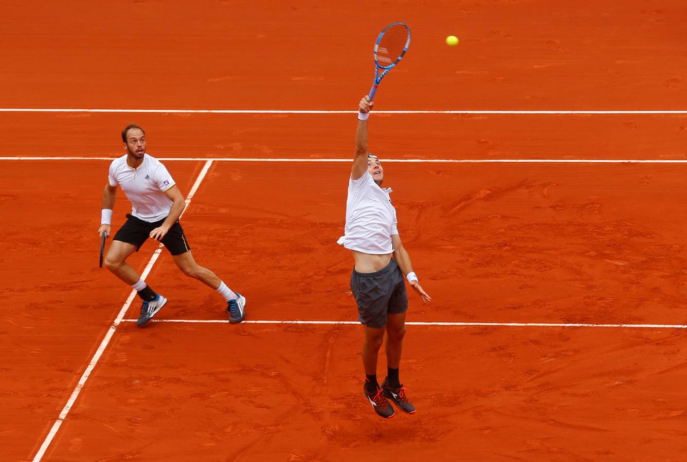 El punto de dobles lo han disputado Feliciano López y Marc López, por parte de España y Jan-Lennard Struff y Tim Puetz, por Alemania. 