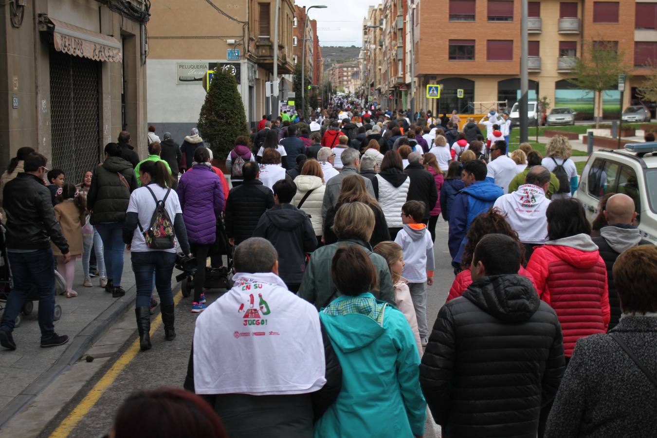 Las familias fueron las protagonistas el domingo en la XVI Carrera popular contra la Droga y por la Salud en Arnedo.