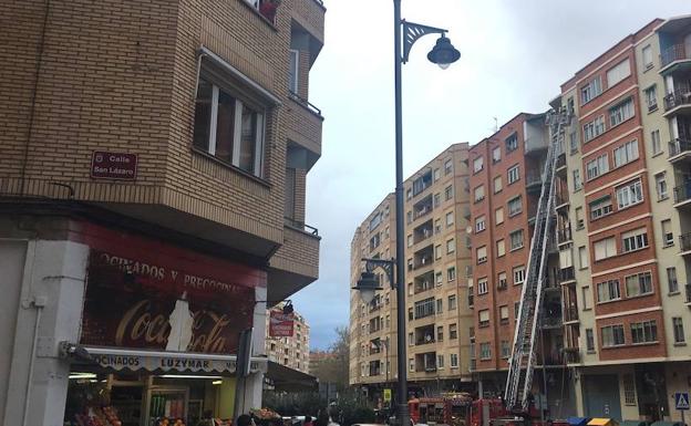 Incendio en el séptimo piso de un bloque de Carmen Medrano.