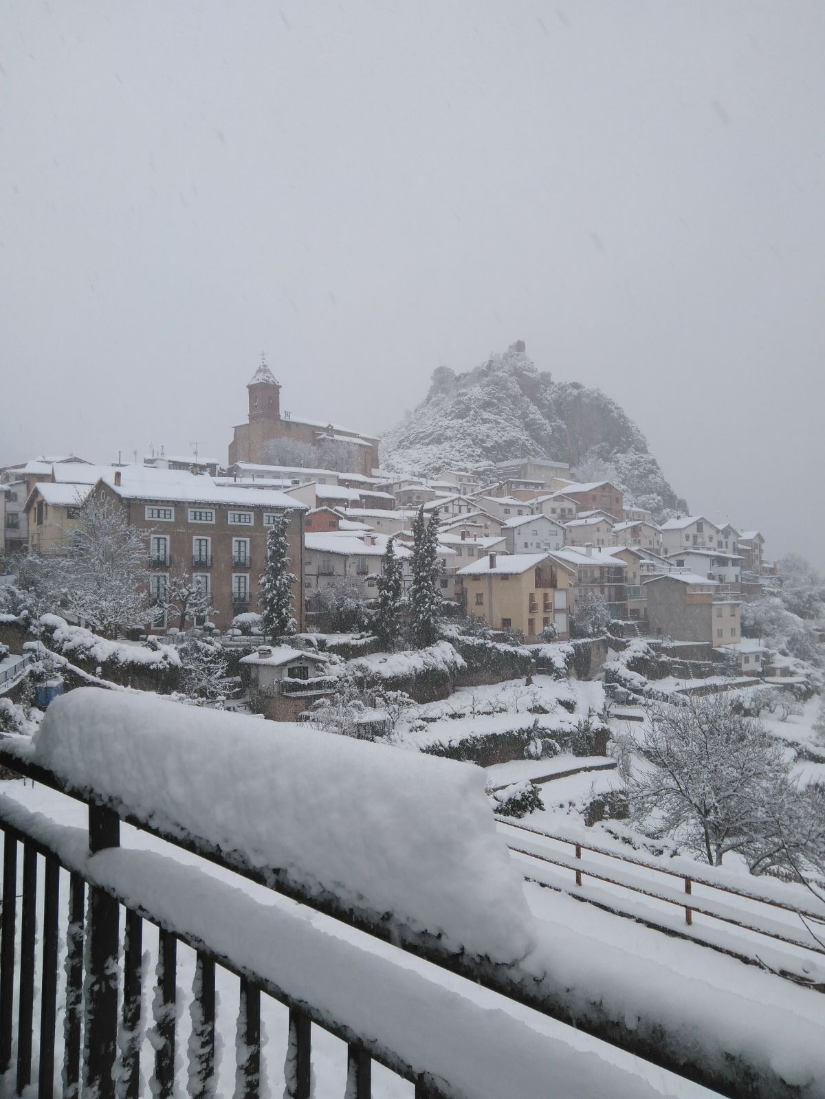 Nieva de Cameros y su aldea, Montemediano