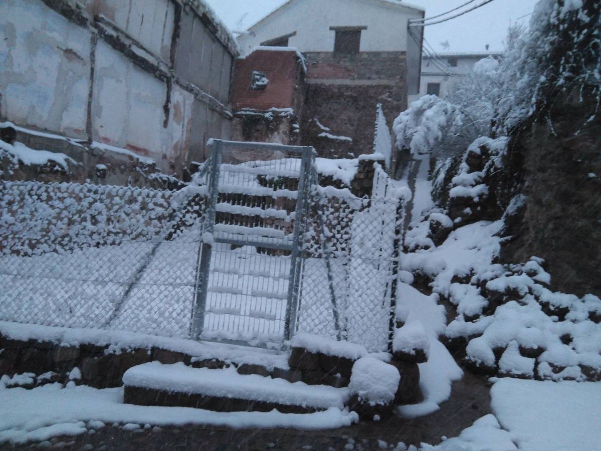 Nieva de Cameros y su aldea, Montemediano