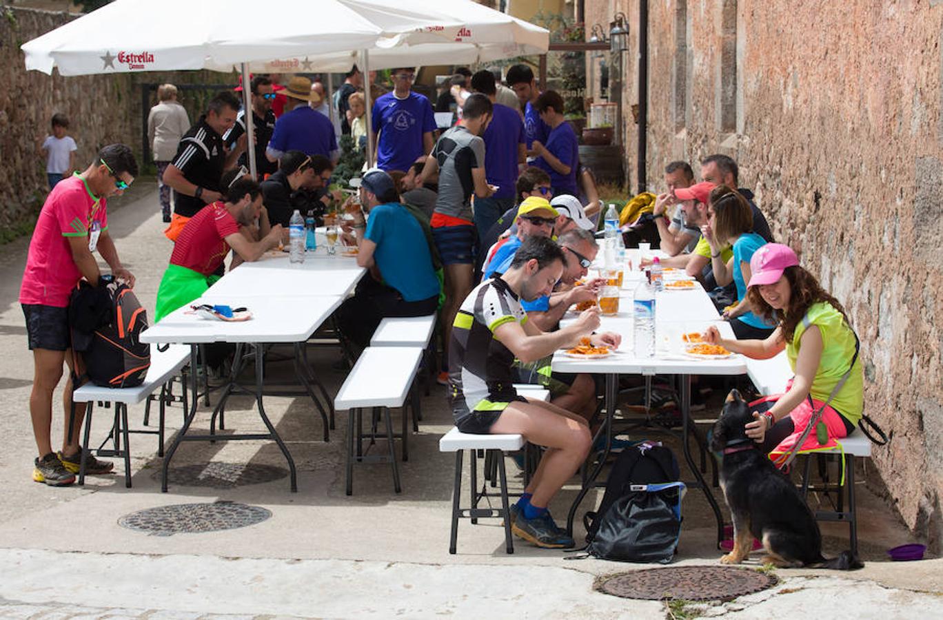 La tercera y última etapa del IV Ultratrail se ha celebrado hoy con salida y llegada en San Millán de la Cogolla, con 36 kilómetros. y 1.800 metros de desnivel, pasando por Pazuengos y Turza y acercándose a Urdanta. Este año no se ascenderá al San Lorenzo por seguridad, debido a la gran cantidad de nieve acumulada