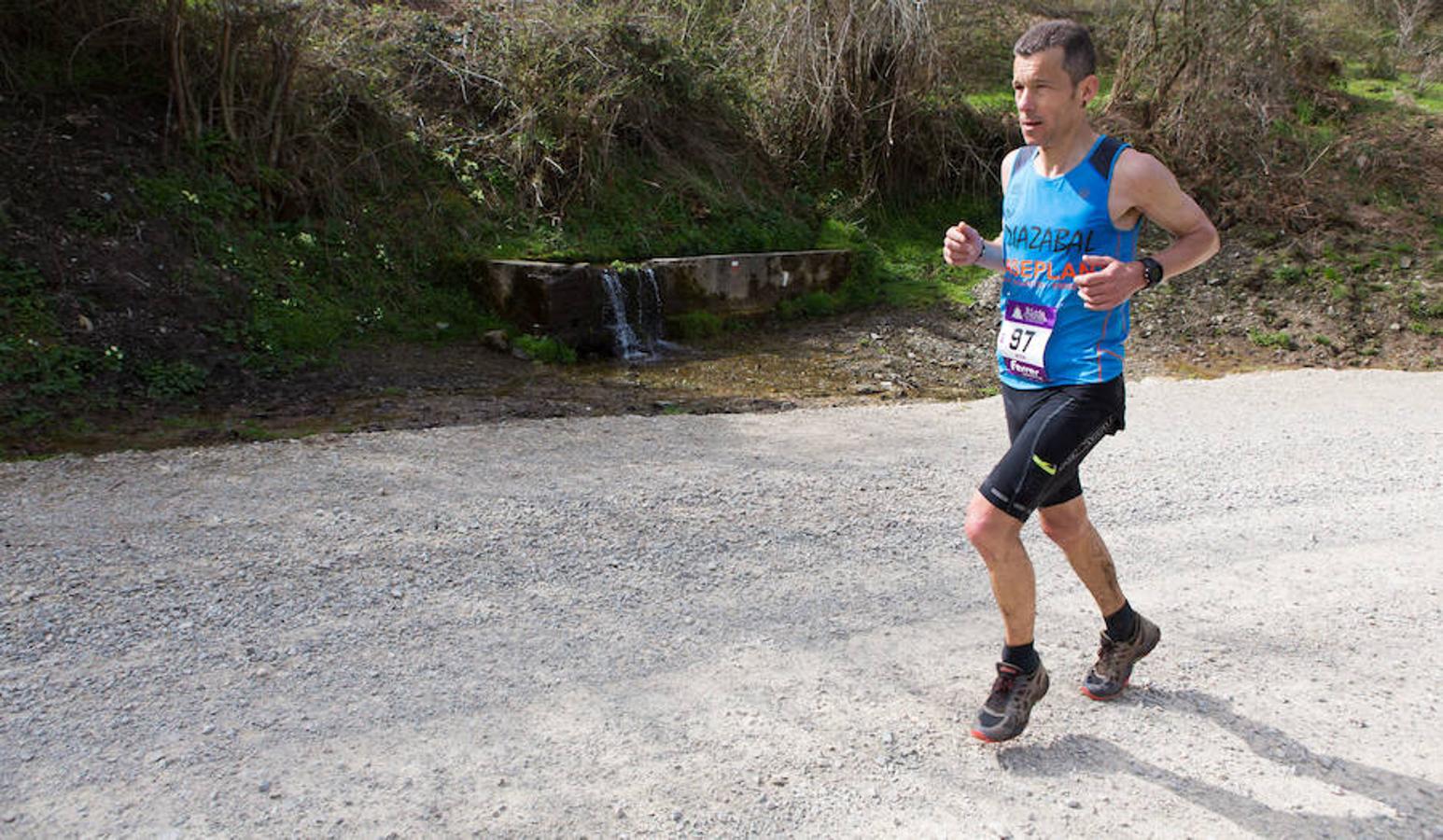 La tercera y última etapa del IV Ultratrail se ha celebrado hoy con salida y llegada en San Millán de la Cogolla, con 36 kilómetros. y 1.800 metros de desnivel, pasando por Pazuengos y Turza y acercándose a Urdanta. Este año no se ascenderá al San Lorenzo por seguridad, debido a la gran cantidad de nieve acumulada